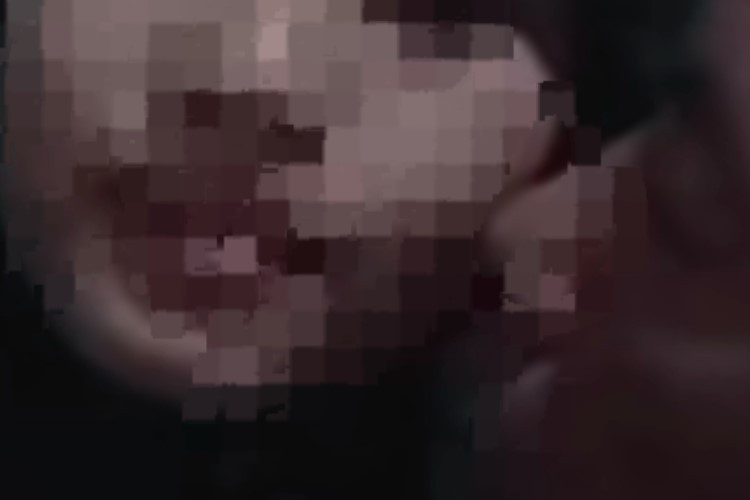 �Ini Sosok Pemeran Wanita di Video Ayah dan Anak Baju Hitam Viral, Diduga Masih SMA Udah Pangku-Pangkuan? 