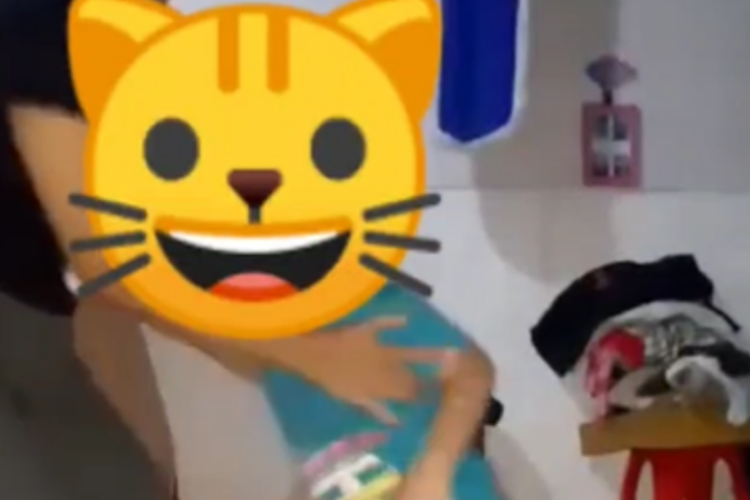 �Link Ibu Ibu Dan Anak Baju Biru Video Asli Mediafire, Lakukan Adegan Tak Senonoh Karena Uang!