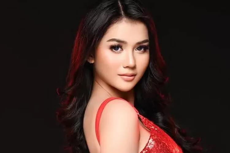 Biodata Lengkap Loly Lovely : Penyanyi Dangdut Muda dan Model Miss Metropolitan Indonesia 2025 yang Berbakat